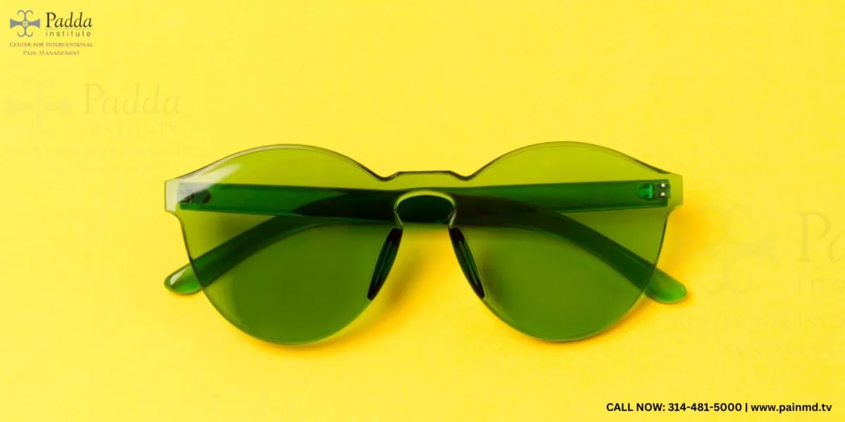 Green Eyeglasses May Help Those Living with Fibromyalgia and Anxiety