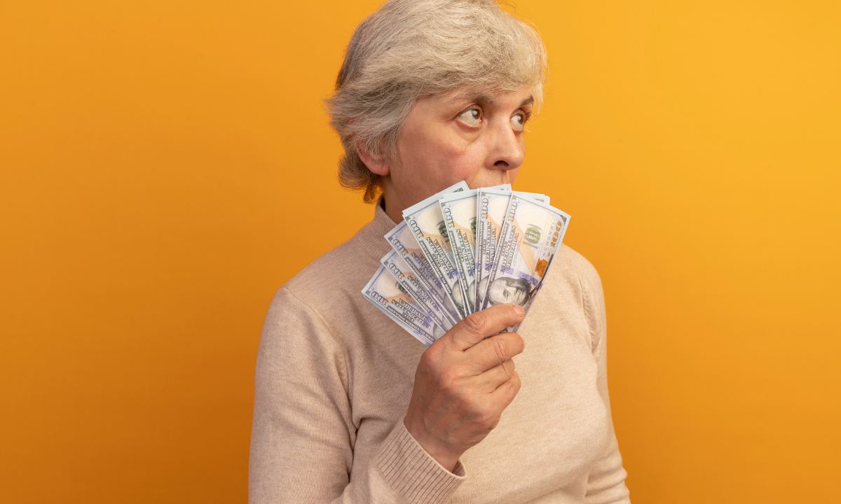 Financial insecurity and risk of dementia